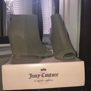 Juicy Couture Wedges